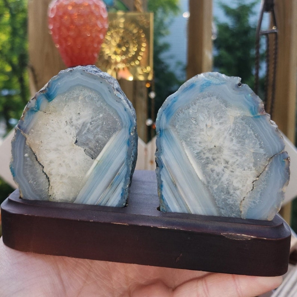 Dyed Agate Slices On Stand Crystal Home Decor Gifts